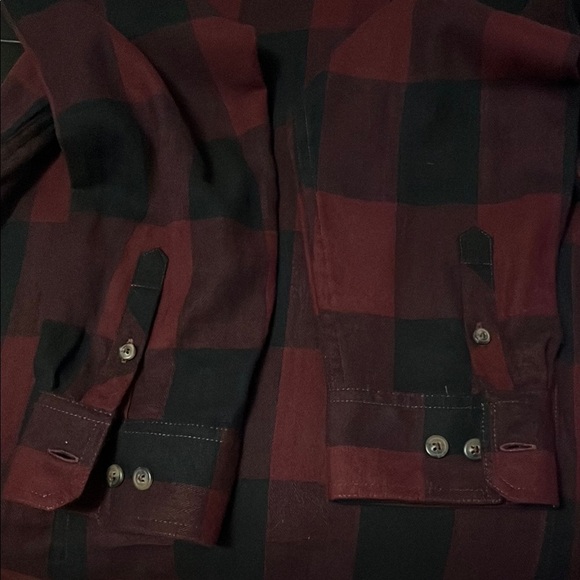 Black and Red Casual Button Down Shirt with Plaid Design - Picture 6 of 6